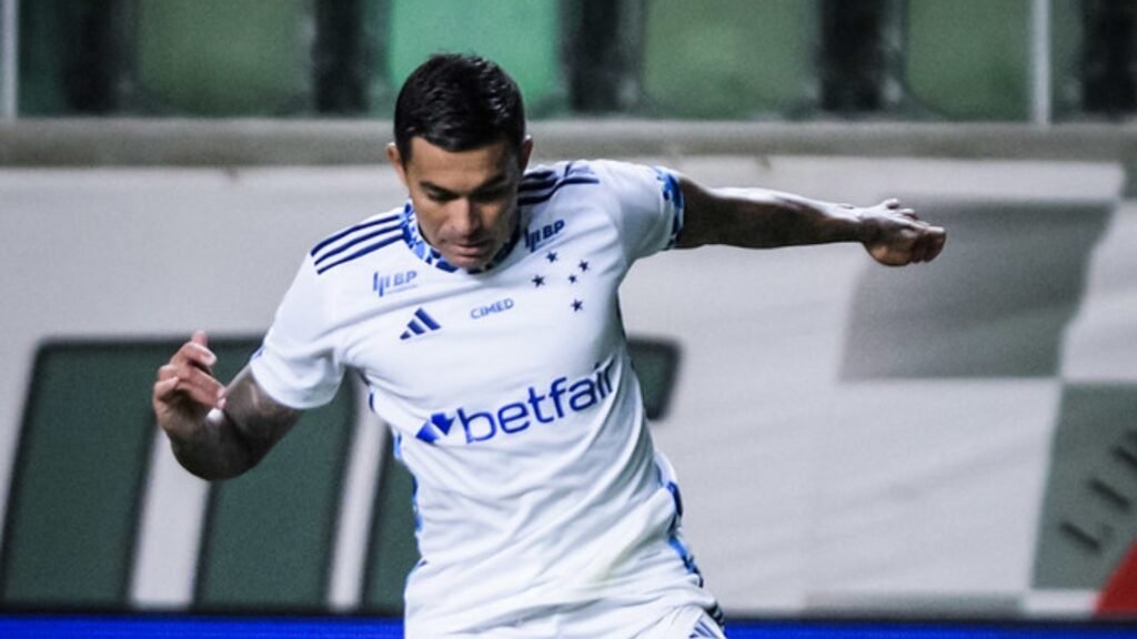 Agente revela detalhes de negociações com o Atlético-MG  (Foto: Gustavo Aleixo/Cruzeiro)