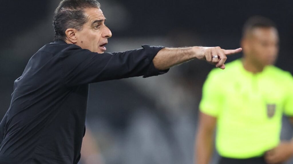 Treinador projetou Botafogo na Copa do Brasil (Foto: Vitor Silva/Botafogo.)