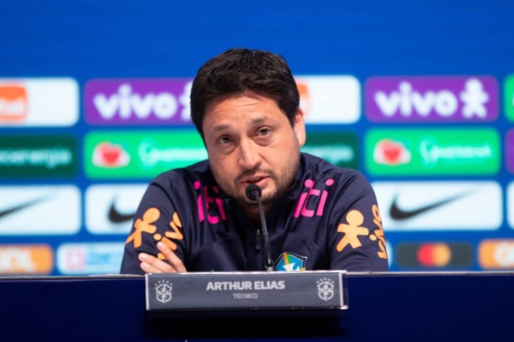 3 nomes que podem estar na lista de Arthur Elias para a Copa América