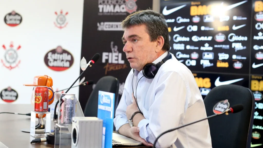 Andrés indica baixo interesse por ausência do Corinthians