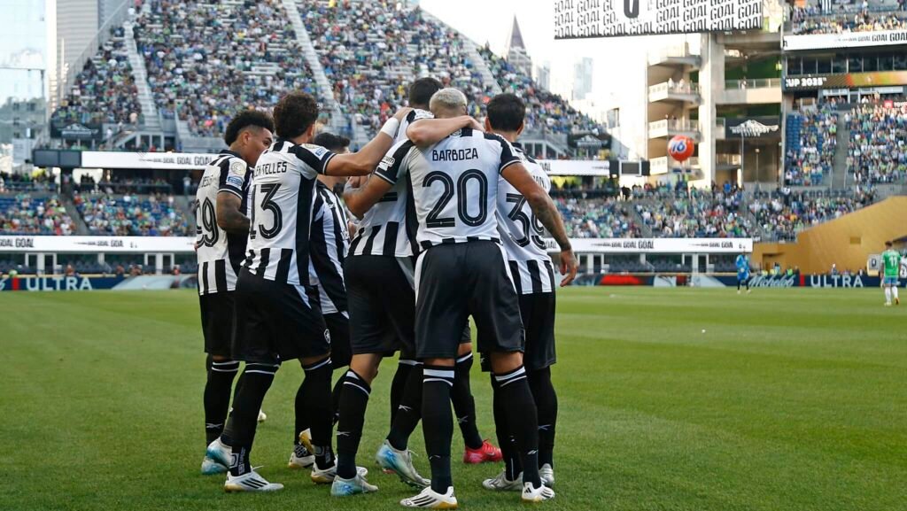Botafogo passa sufoco no fim, mas vence Seattle Sounders em estreia na Copa do Mundo de Clubes