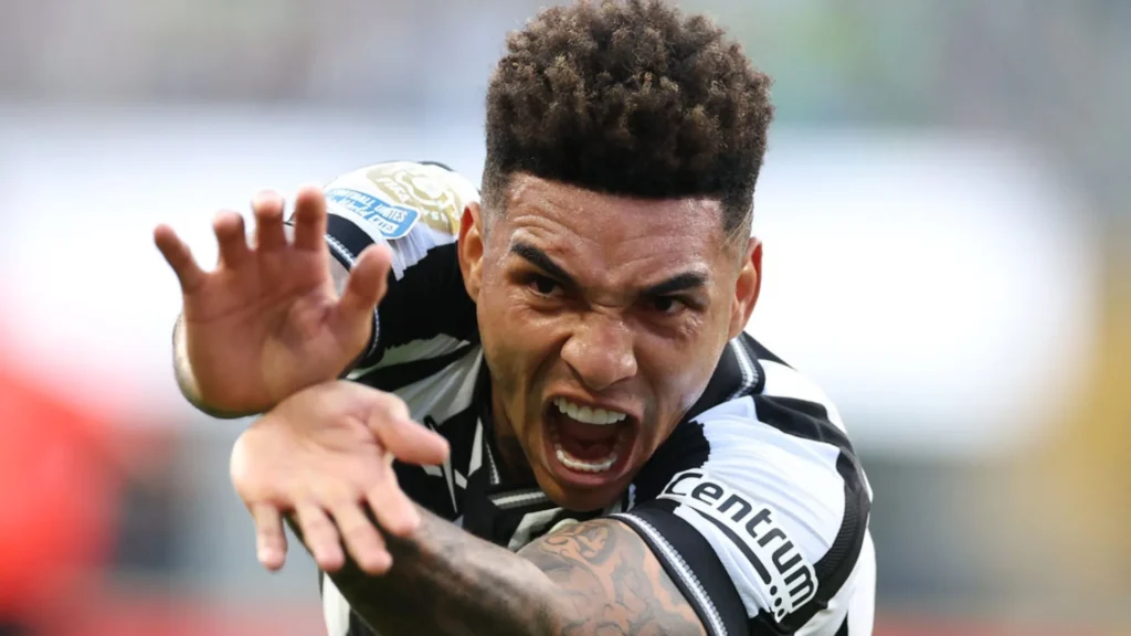 Diego Souza elege Igor Jesus como melhor camisa 9 do Brasil
