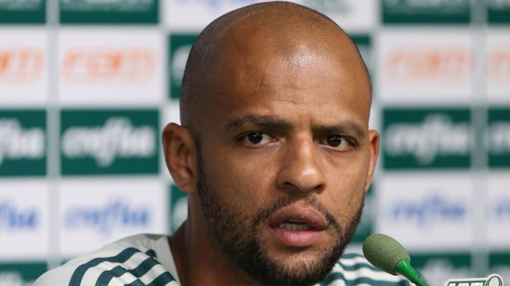 Felipe Melo ironiza torcedores do Corinthians por Palmeiras no Mundial