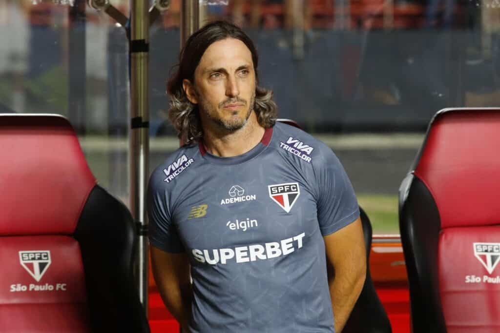 Luis Zubeldía pede demissão do São Paulo