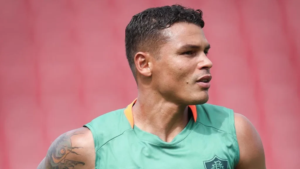 Thiago Silva elege Messi como melhor atacante que enfrentou