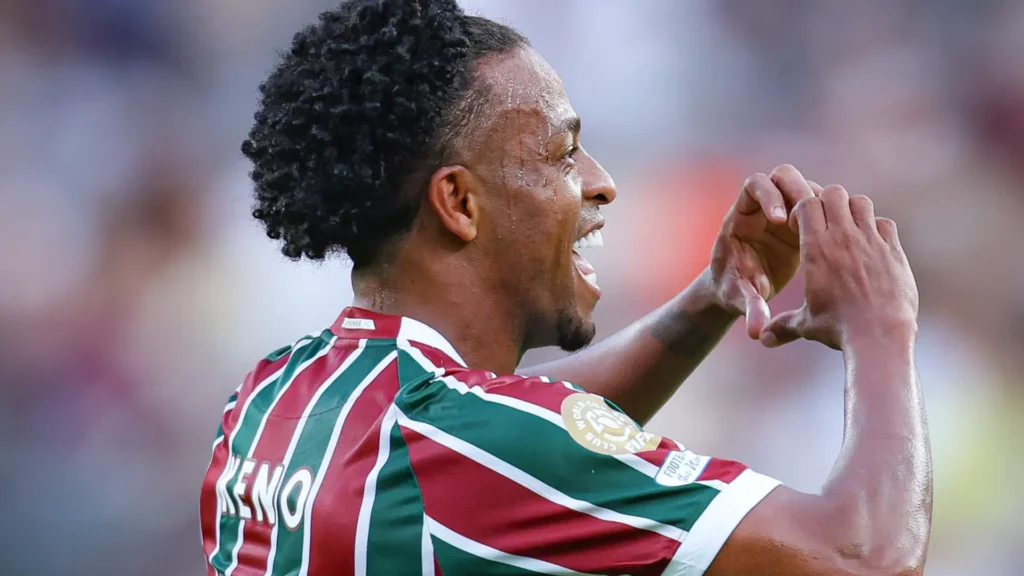 Torcedores exaltam Keno, do Flu, na web após gol no Mundial